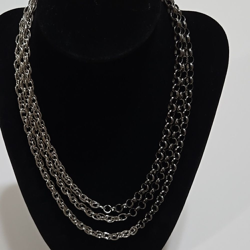 Two-Tone Chain Necklace - Picture 4 of 4
